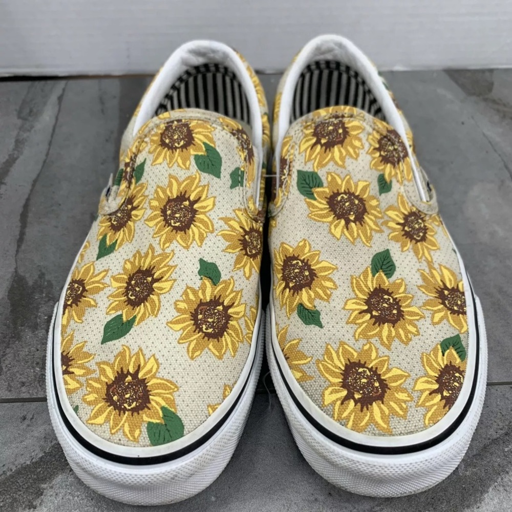 Vans Slipon SUNFLOWER Print  Sneakers Shoes Women's size 7 Men size 5.5